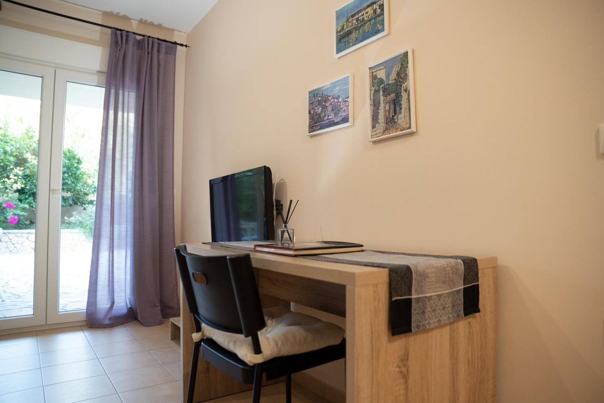 Solari Hill Maisonette Two Private Parking Alepou Ngoại thất bức ảnh