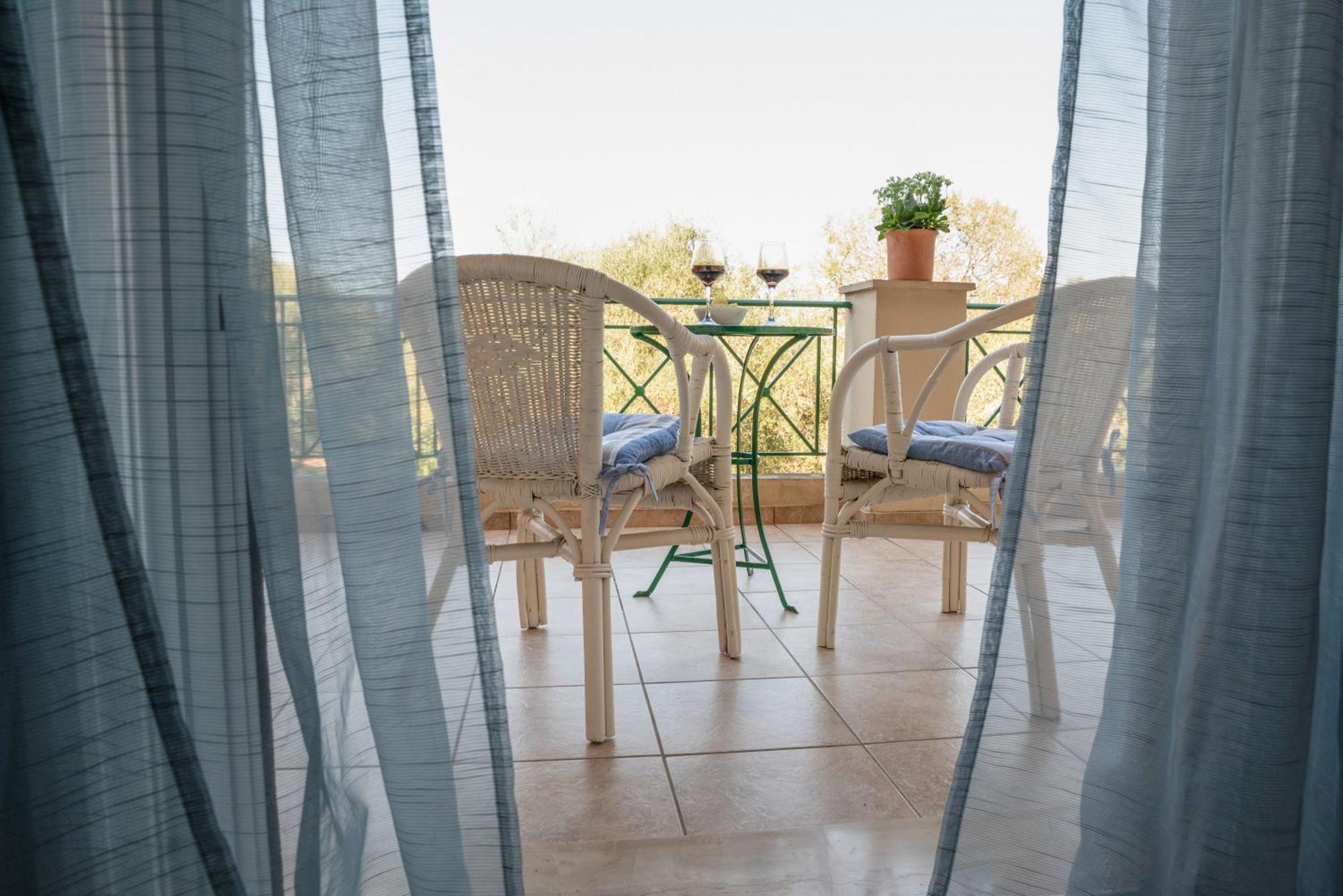 Solari Hill Maisonette Two Private Parking Alepou Ngoại thất bức ảnh
