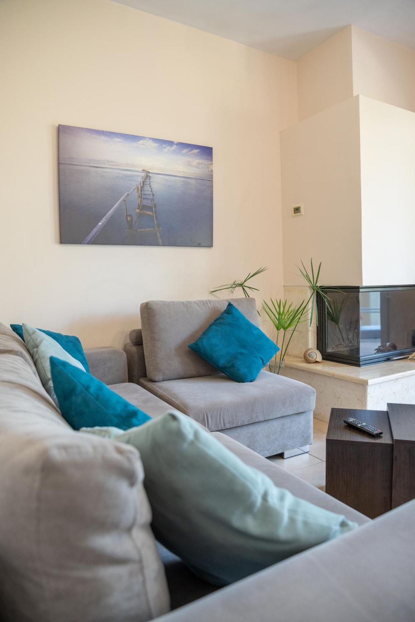 Solari Hill Maisonette Two Private Parking Alepou Ngoại thất bức ảnh